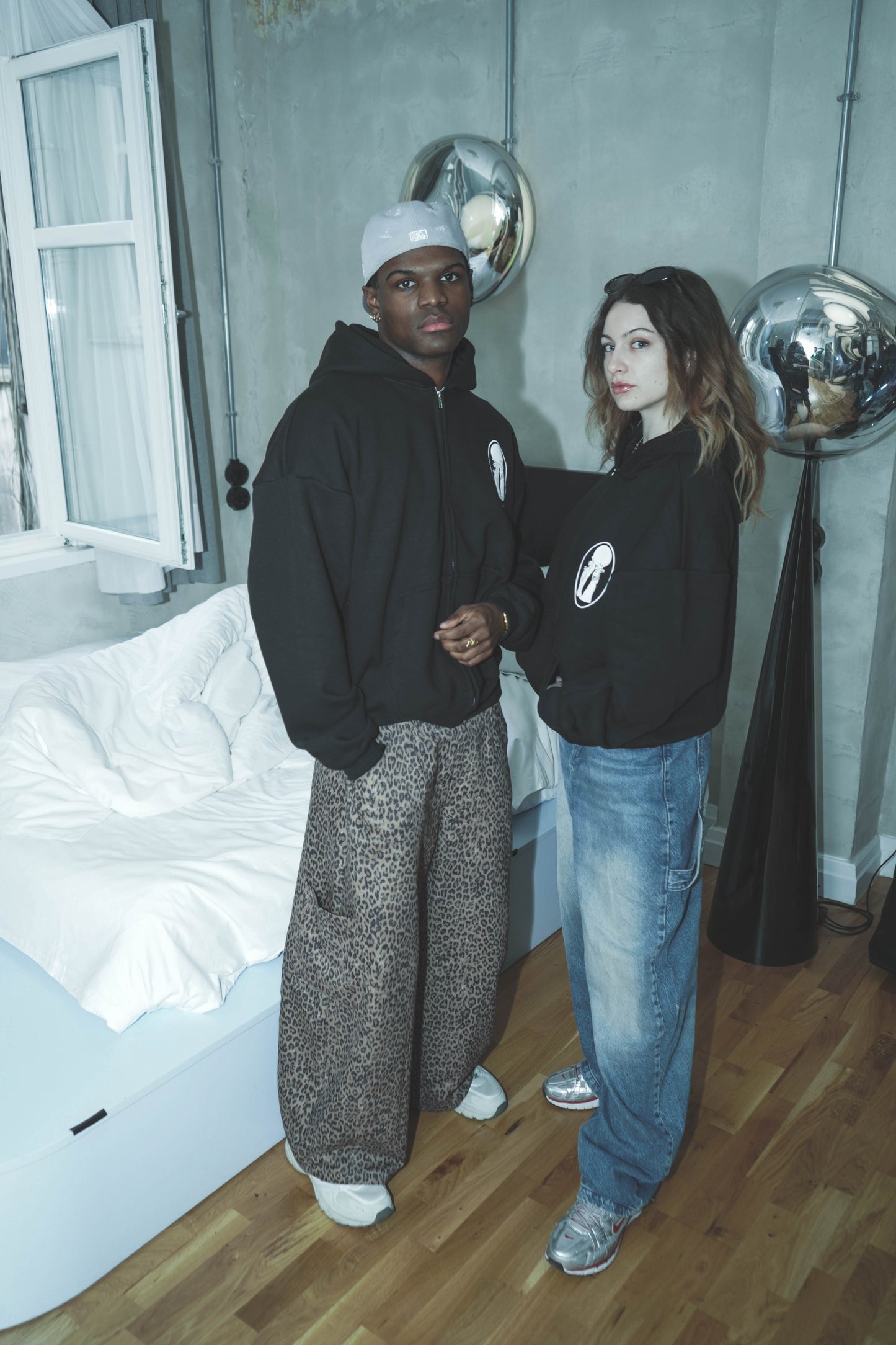 ULTIMATE CLASSIC ZIP HOODIE [BLACK]