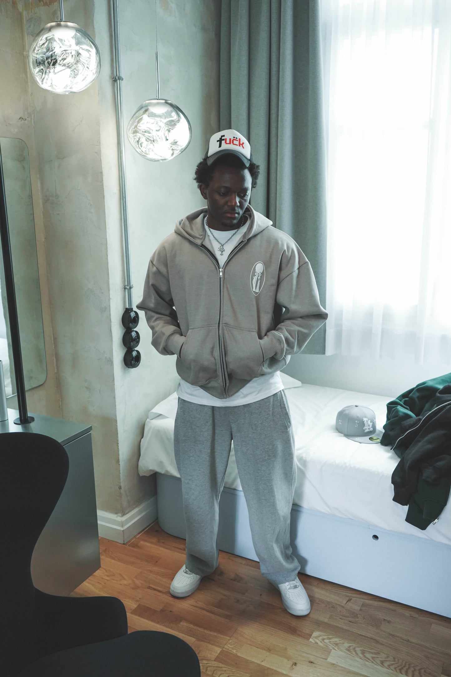 ULTIMATE CLASSIC ZIP HOODIE [TAUPE]