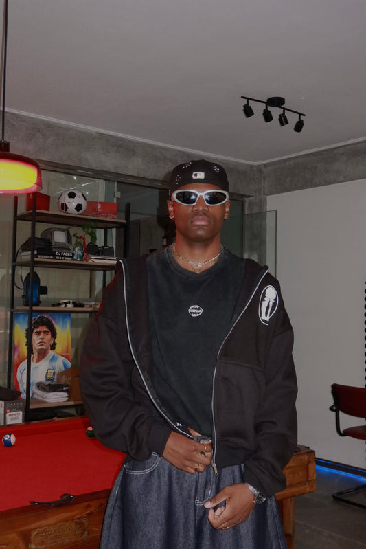 ULTIMATE CLASSIC ZIP HOODIE [BLACK]